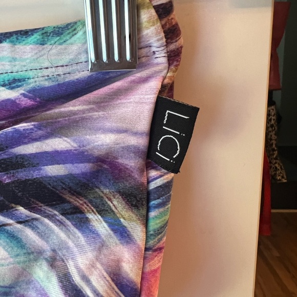 LiCi Fit One Shoulder Brushstroke Bra - Picture 4 of 5